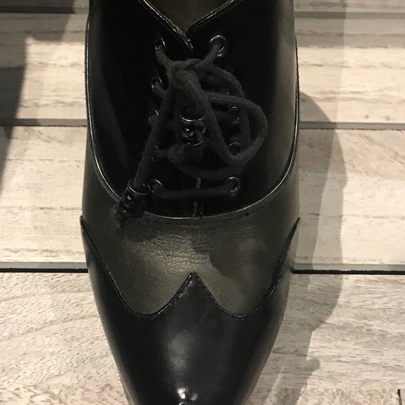 L.A.M.B olive green & black Lace up Stiletto Heels - Picture 6 of 7